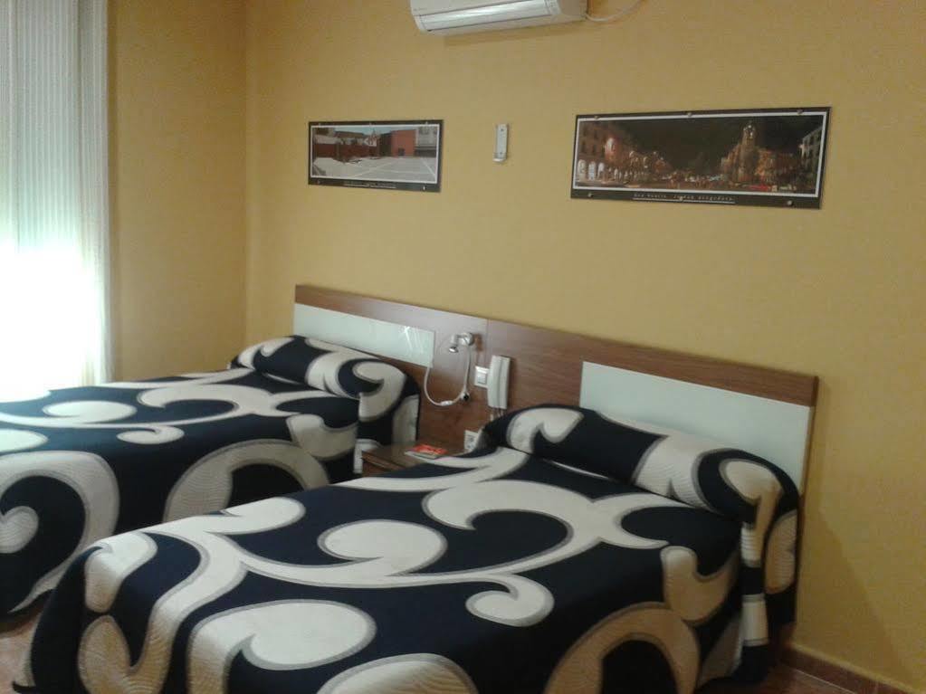 Hostal Restaurante El Paraiso Don Benito Exteriér fotografie